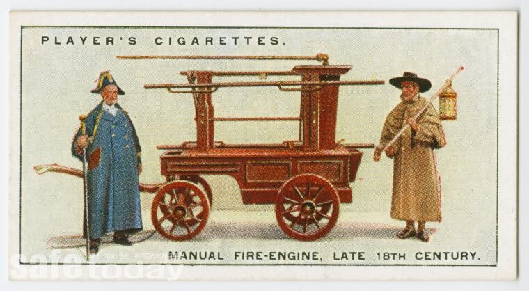 사진 10 – 1930년대 담배카드에 등장한 18세기 소방차(출처 : 이베이)