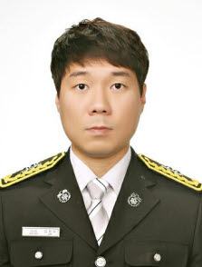 김응수 소방교