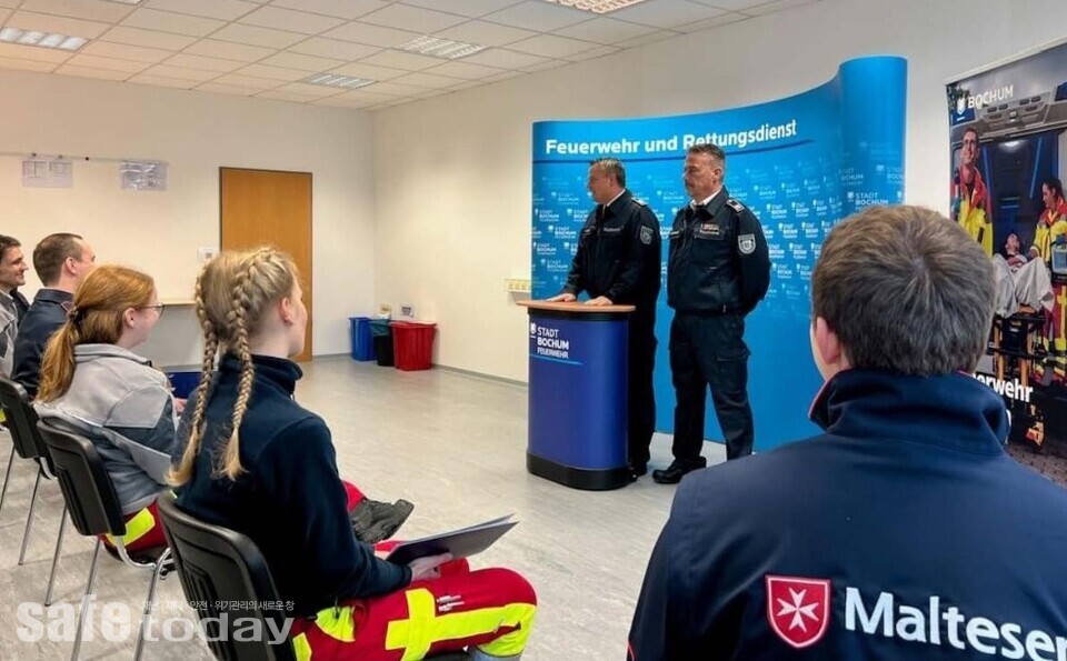 그림 6. 구급대원들의 교육훈련 마무리 행사