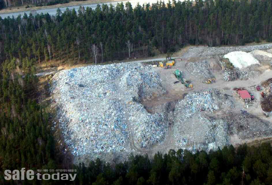 그림 7-1 옥외 폐기물 더미가 구획되지 않은 경우 - 출처 : rtvoost)