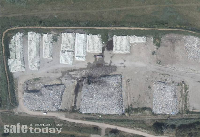 그림 7-2 옥외 폐기물 더미가 구획된 경우(우) - 출처 : rtvoost)