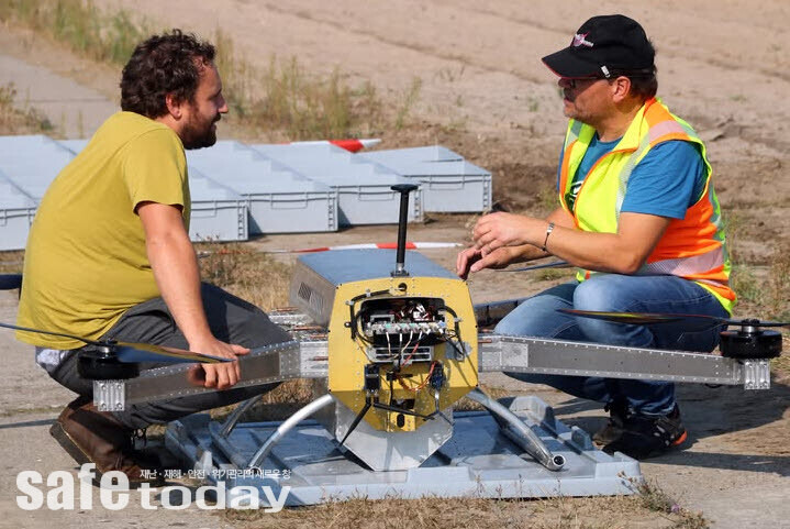 그림 10. 펠리칸 드론의 시험비행현장 – 출처 : 펠리칸